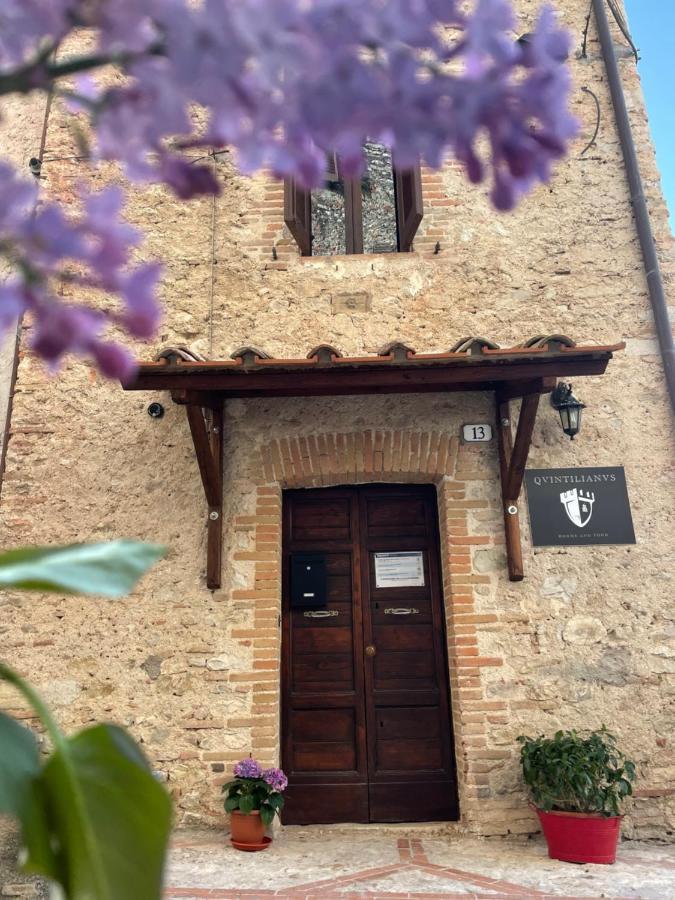 Qvintilianvs Bed and Breakfast Contigliano Exteriör bild